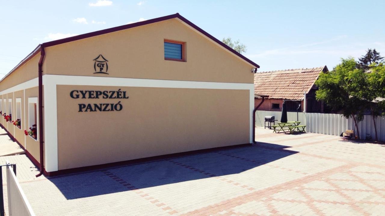 Gyepszel Panzio Tokaj Acomodação com café da manhã Exterior foto
